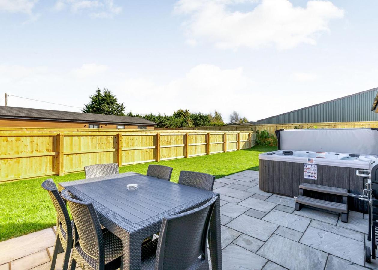 Отель Cotswold Gateway Escape Offenham Экстерьер фото