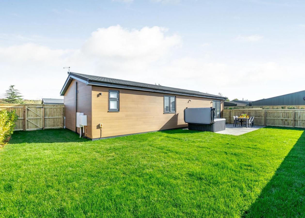 Отель Cotswold Gateway Escape Offenham Экстерьер фото