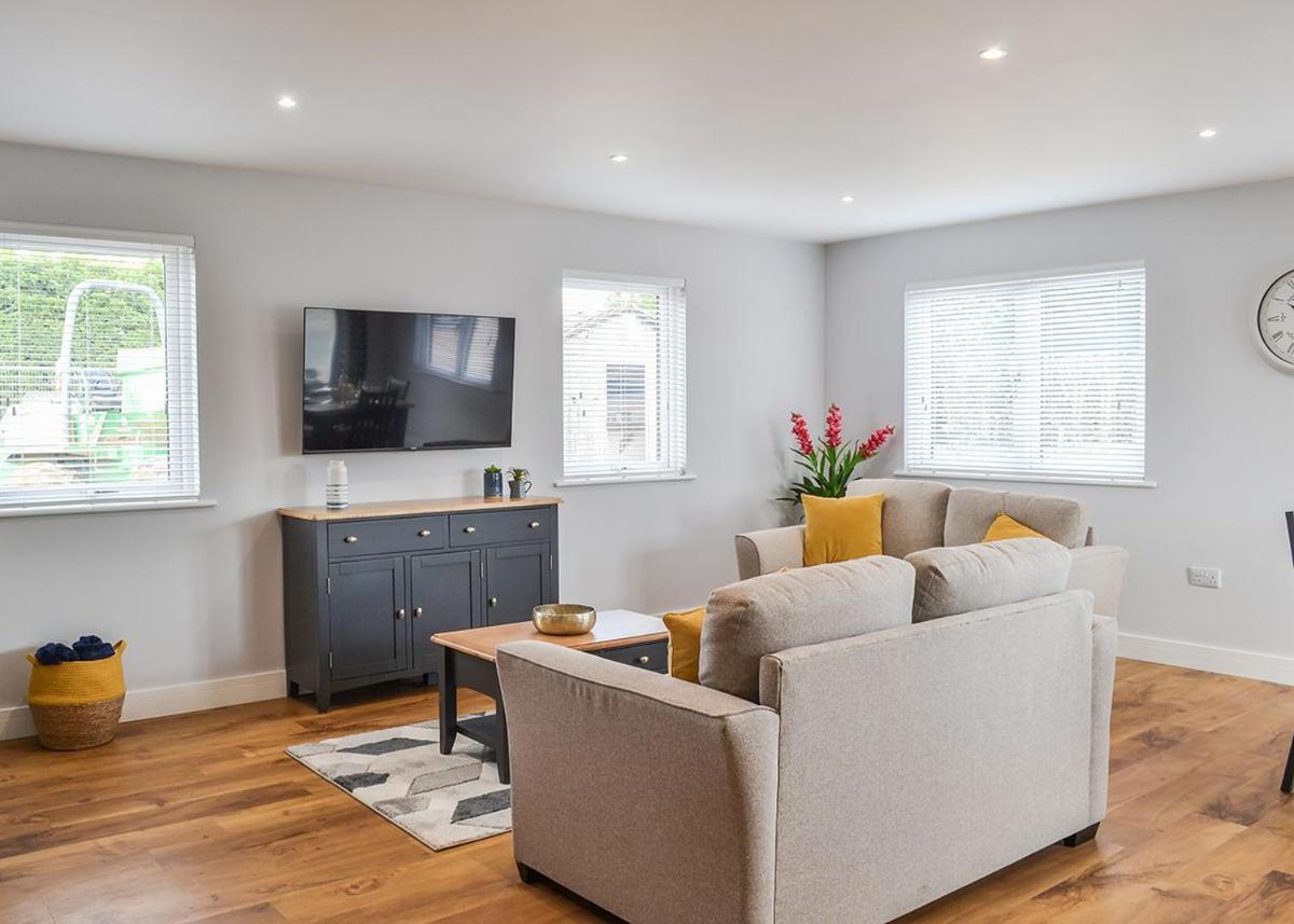 Отель Cotswold Gateway Escape Offenham Экстерьер фото